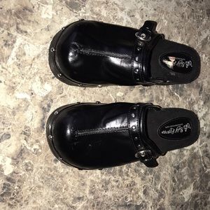 Self esteem clogs size 2